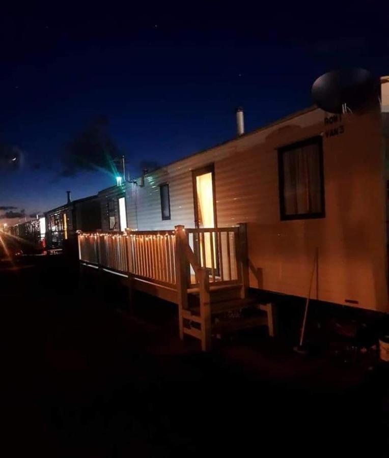 Lovely Caravan At Ingoldmells Just Behind Sealands Apartment Luaran gambar